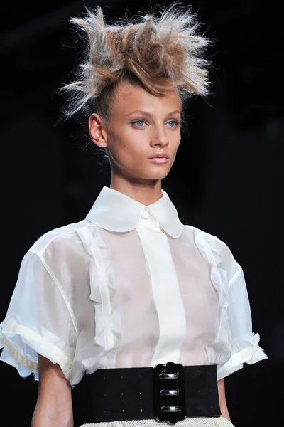 Look 8